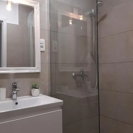 Violet Apartamento Vis